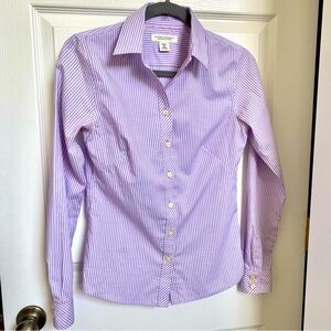 Banana Republic Women’s light purple and white striped shirt size 2P NWOT